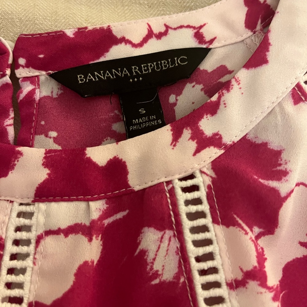 Banana Republic women’s size S . EUC smoke free home. - Picture 6 of 6
